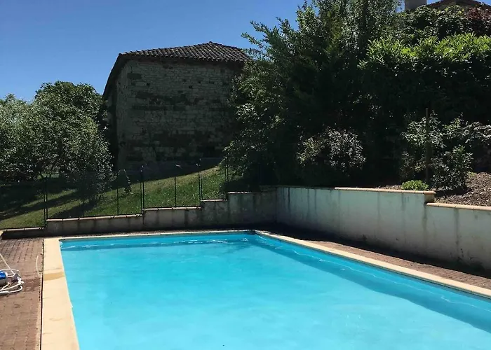 Stone House, Terraced Garden And Pool Prázdninový dům *